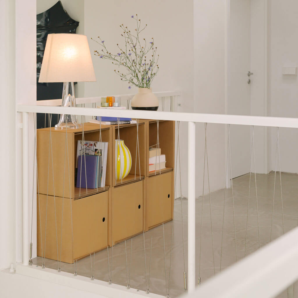 ROOM IN A BOX Modulares Regalsystem 2x3 mit naturbraunen Türen