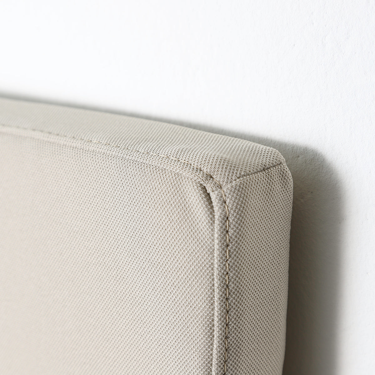 RIAB Bettkopfteil in lichtgrau CloseUp