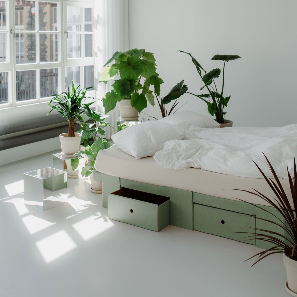 ROOM IN A BOX Stauraumbett Breite L in salbei mit Schubladen, Matratze und Bettwäsche