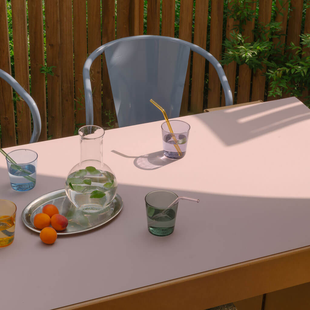 RIAB GRID Tisch in naturbraun mit Linoleum Auflage in flieder