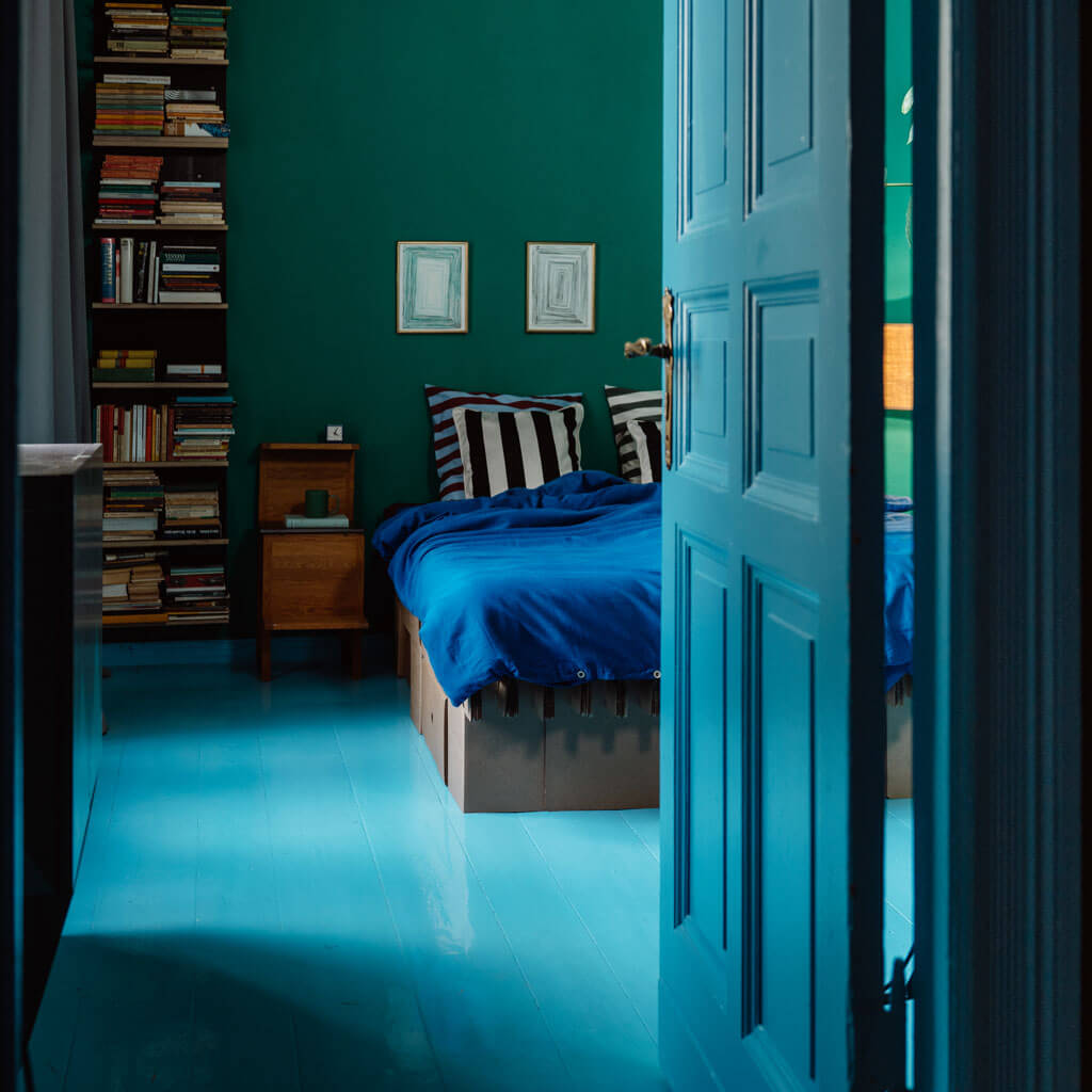 ROOM IN A BOX Stauraumbett Breite L in natur mit Schubladen, Matratze und Bettwäsche