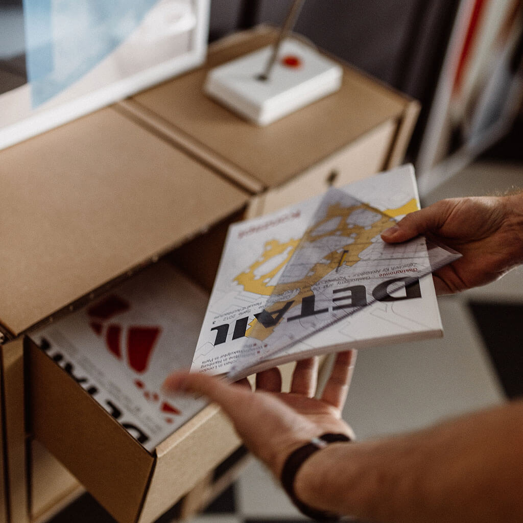 ROOM IN A BOX - Doppelschublade in modularem Regalsystem in natur