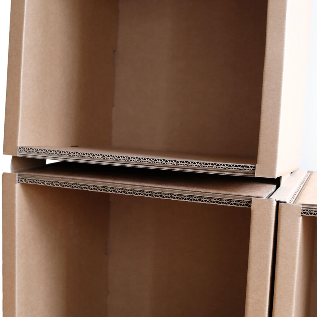 ROOM IN A BOX Modulares Regalsystem, Grundmodule vertikal verbinden