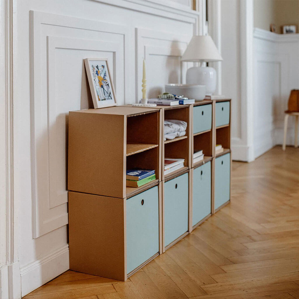 ROOM IN A BOX